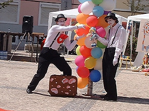 3027 fb8cba2d 7649 44f4 8d80 6760762c7a8e aaa7