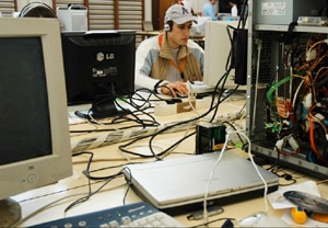 8476 d435fbab 8a80 4348 9420 43ddbad7f106 lan