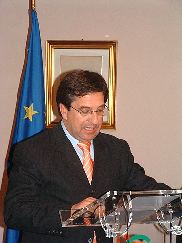 56164 7e48b6bc d486 4de7 839e 13c56939c2de moura 56164 7e48b6bc d486 4de7 839e 13c56939c2de moura