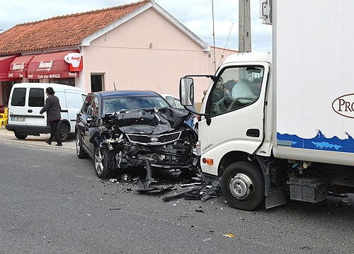 57948 b16cee84 3477 4e9b 8801 dbb87ce944f7 colisao 1