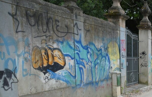 60096 5264767f f9ec 483b 98aa f63516a5b54b graffitis