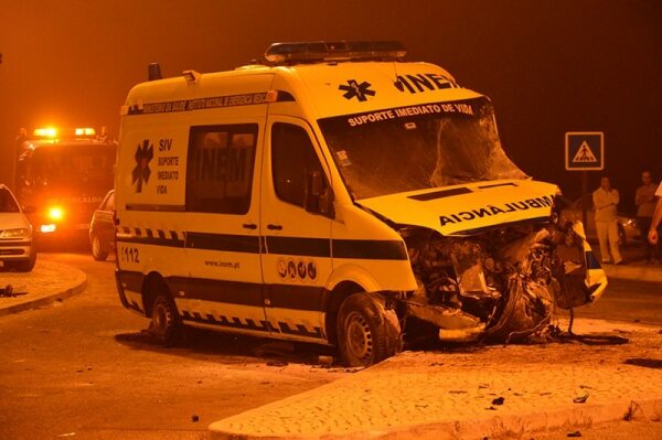 60386 177920f4 9d2a 4c66 9ea3 a771ff7e3da6 ambulancia1