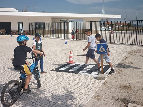 60474 0f9f49d8 b5fb 48ce a545 b718b70ddcd3 carros