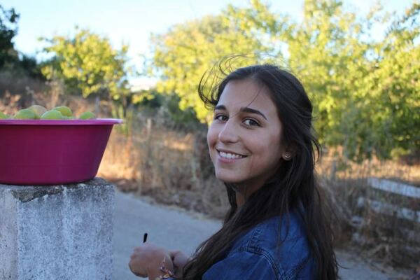 64010 57b55bde fb3e 44cd ba90 154c318ce99a laura