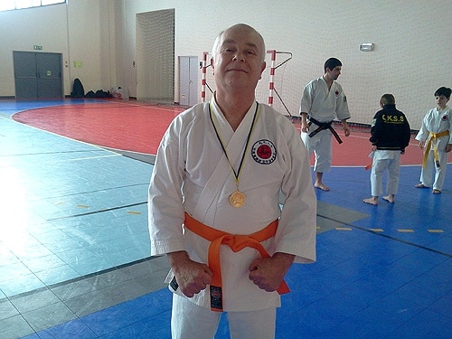 64329 04afc566 ffc4 4621 94a2 0dd23845a2cf karate1