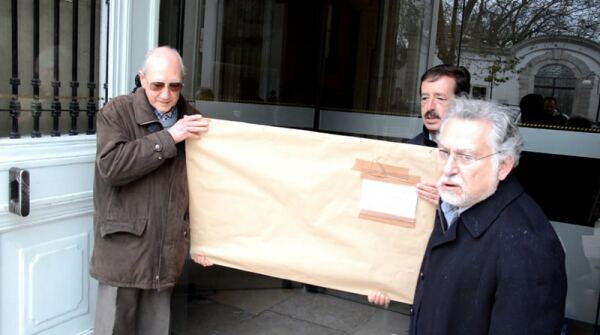 64372 267e544d f1f2 4494 96fe 635155a9bad4 vidro1