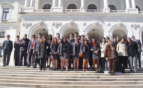 64811 bd77b519 57ac 47ef bf61 345313976cc8 republica