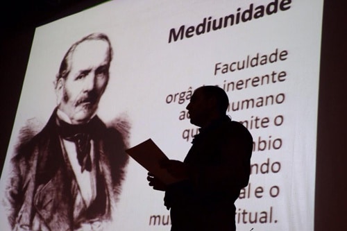 65384 21977c0d fcf2 494a b13e 9659e4531b21 lucas1