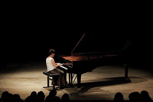 66673 ee6559b5 d35d 4b82 8aa5 f091286ca758 piano