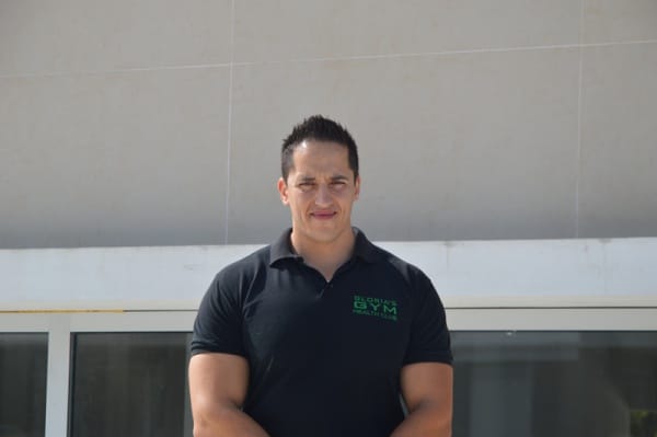 73077 3f6d2f3d bd42 4378 9a17 9fc0b088a54d queen 1