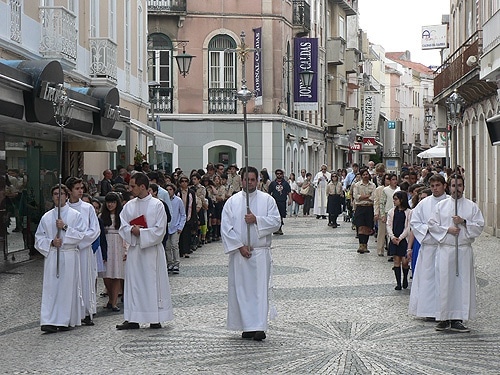 80763 5921dda4 b520 445d a7a7 43e64d43d663 procissao