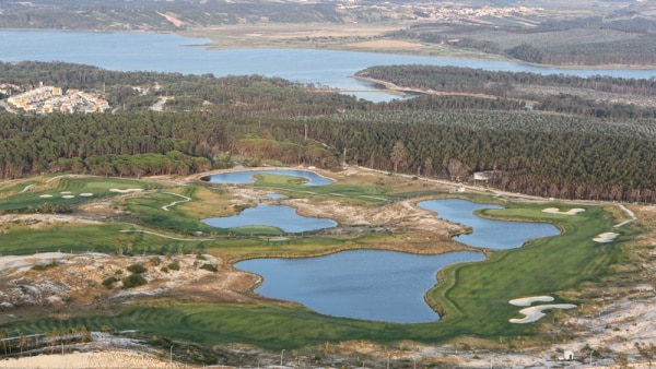 82584 735746b5 8049 471d 883b 1985e008ca3d golfe