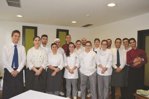 102265 7e80267e 8def 4c32 962d e48f0b3734f0 9d9fc0b0 0f1c 4312 b1fa 39197c645aa0 almoco1