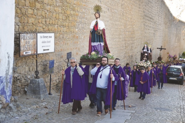 102666 d8849ee3 3e1e 4286 8ecf e2dfb76d441f e85b6d90 71de 46a9 8fdd 4401a61b07c5 procissao1