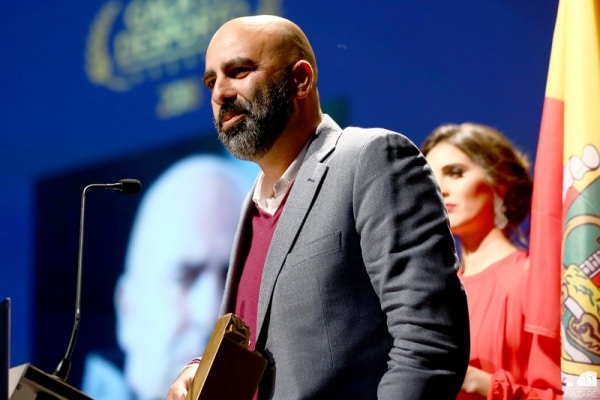 103010 788dde15 375f 4284 bf28 cd80b2adb63a 010c07c0 d81b 4187 800f 395c8f26d09b gala1