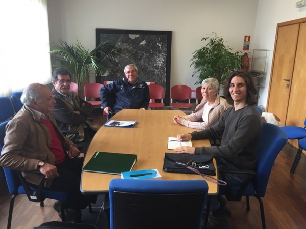 103233 680c91cd a00b 4640 ae52 7b0482c92aa9 59999450 8c79 4f14 967a 38fcf34cf04c reuniao