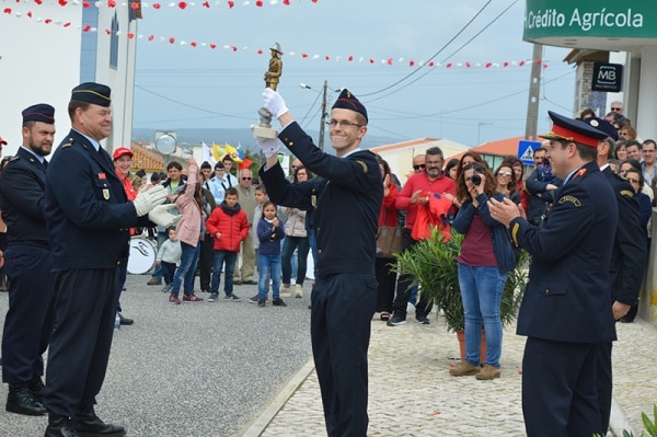 103261 fa6751b2 cda1 4ee0 8ef4 acd529fbefb7 de935036 ae47 454e 89d5 4ef9476cde99 bombeiros1