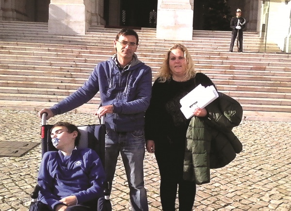 103356 f9d879e8 2818 4747 9c24 8d3df7bcafc2 fc73011e e37d 464e ae48 ad93798f57c2 david