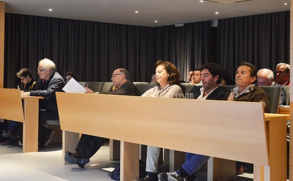 103736 09d92928 772f 436f 87f7 d1380e7c45e7 8bb33fa4 a7cf 41e1 a541 adc0ab17f017 assembleia