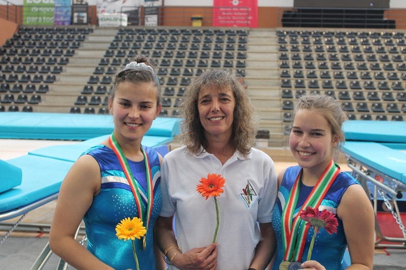 103754-3cdf8fd4-bf76-402c-8005-9687caf36fa1-00241939-0eb0-4921-856c-c3051f9a9e5e-acro1