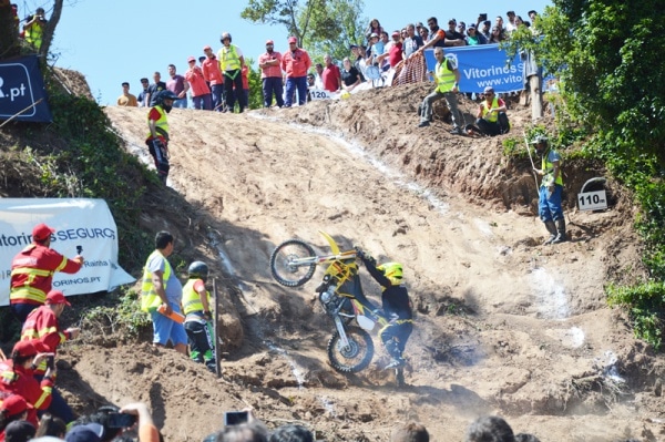 104120 cf26389c ff31 45a2 b18e ffb2c9d61c4b 4073c1ca 4df5 4b5f b57e 713e5a713cf9 motas1