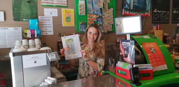 104453 a9c68519 dab4 4fc3 b3c8 d598a3ed4fb1 8968891d 90c4 4204 a830 4d562e93b589 raspadinha