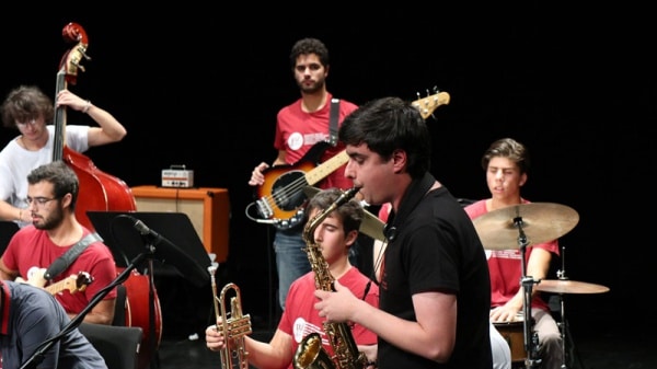 104822 02b2f7f4 ffef 45e3 9a3f a2da52d709cd 41f4f225 6d43 4b6d bd94 c2145c9f67a0 jazz