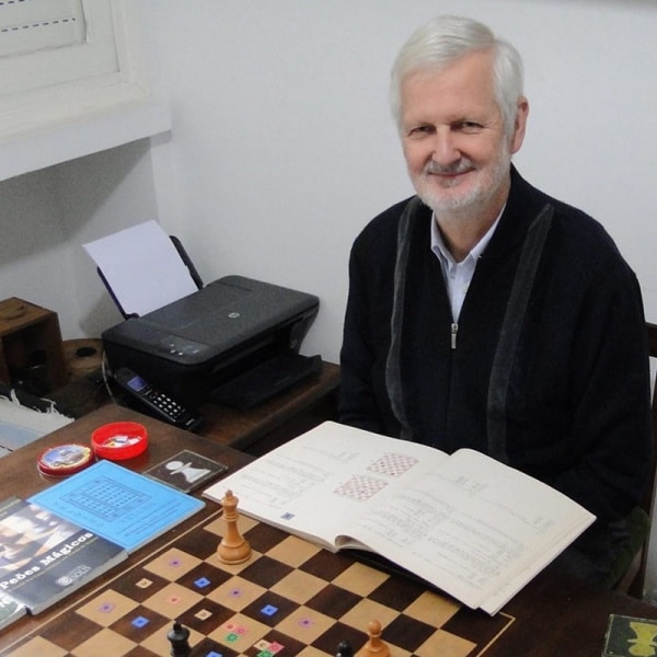 104880 13629300 ec44 4b94 af07 6bc31ea697ba 9d9e87cb d6ce 4b60 a2b9 373327c6aa18 xadrez