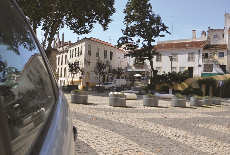 105050-8ff56de4-7ac6-4ff1-aacd-ea2f76b99fdb-df8237fa-ca2d-430e-8d8d-87e0c7b8658b-largo