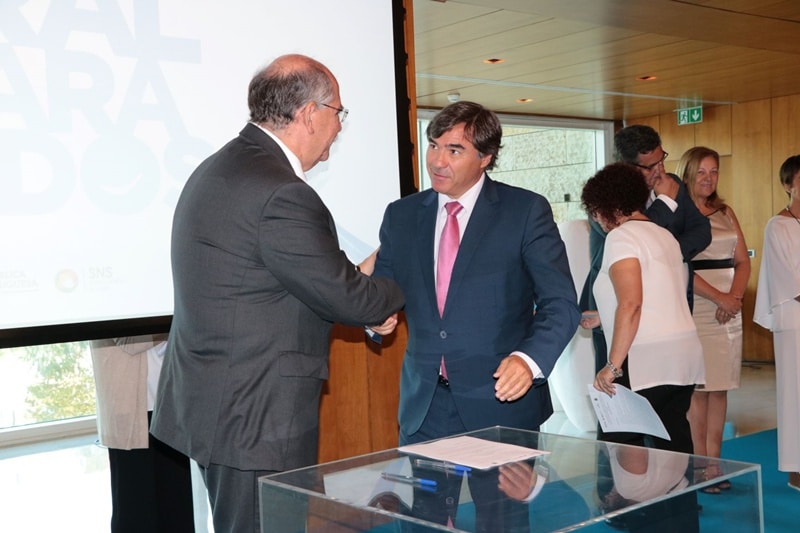 105104-70fa4d6c-9577-4c02-8200-ecc2c52dfec5-d0ff63a4-682a-43b9-92db-c4026d4e2eb5-dentista