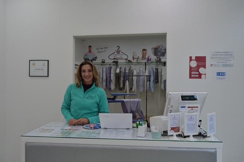 106035-4b601362-cd0d-47bd-89a7-5b6a4af45bb6-6310de14-81b5-4ab2-a572-d8a3ef5e132b-engomadoria