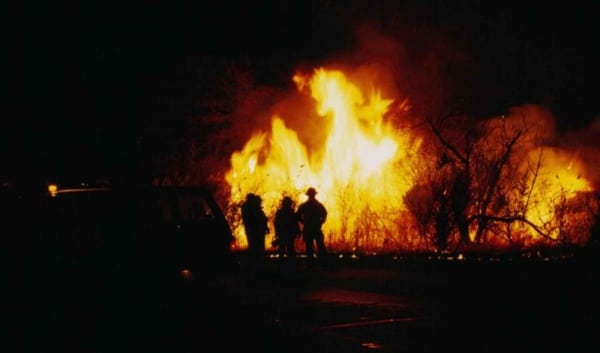 112148 silhouette of firefighters on the night in front of the flame 725x427 1 112148 silhouette of firefighters on the night in front of the flame 725x427 1