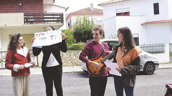 113876 cantigas a janela1 113876 cantigas a janela1