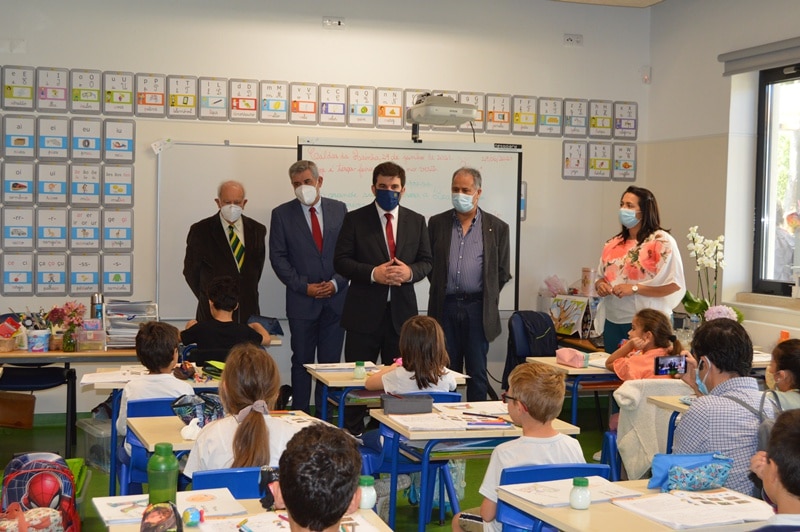 114812-escola-da-encosta-do-sol1