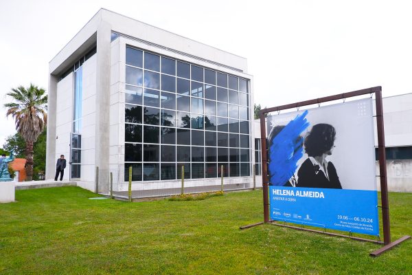 ExposicaoHelenaAlmeida1